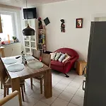 Zwischen Bluecherplatz Und Forstbaumschule 2 Oder 3 Apartman *