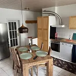 Zwischen Bluecherplatz Und Forstbaumschule 2 Oder 3 Apartman