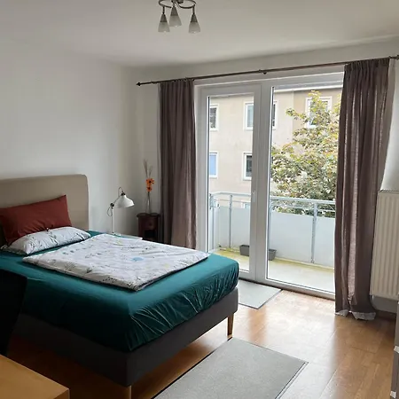 Zwischen Bluecherplatz Und Forstbaumschule 2 Oder 3 * Kilonia