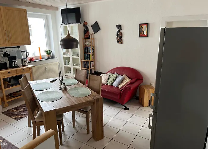 Zwischen Blücherplatz Und Forstbaumschule 2 Oder 3 Apartment *