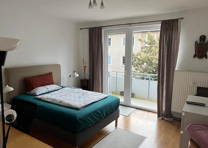 Zwischen Blücherplatz Und Forstbaumschule 2 Oder 3 * Kiel