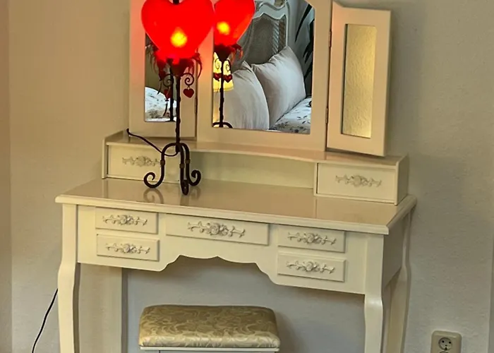 Zwischen Blücherplatz Und Forstbaumschule 2 Oder 3 * Kiel